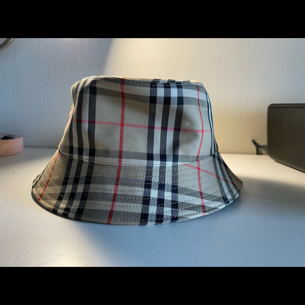 Burberry Bucket hat